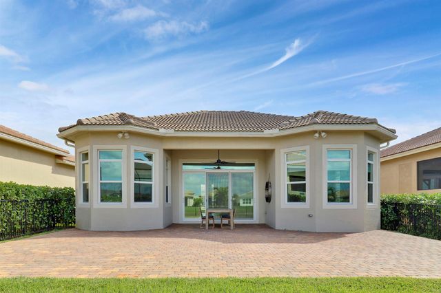 9252 SW Miracoli Way, Port St Lucie, FL 34987