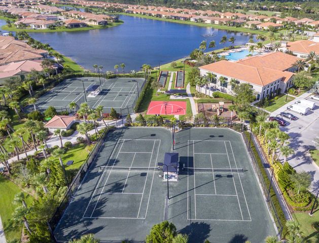 9252 SW Miracoli Way, Port St Lucie, FL 34987