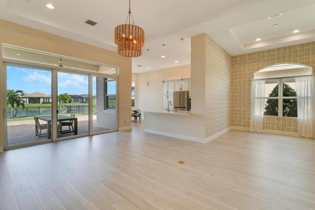 9252 SW Miracoli Way, Port St Lucie, FL 34987