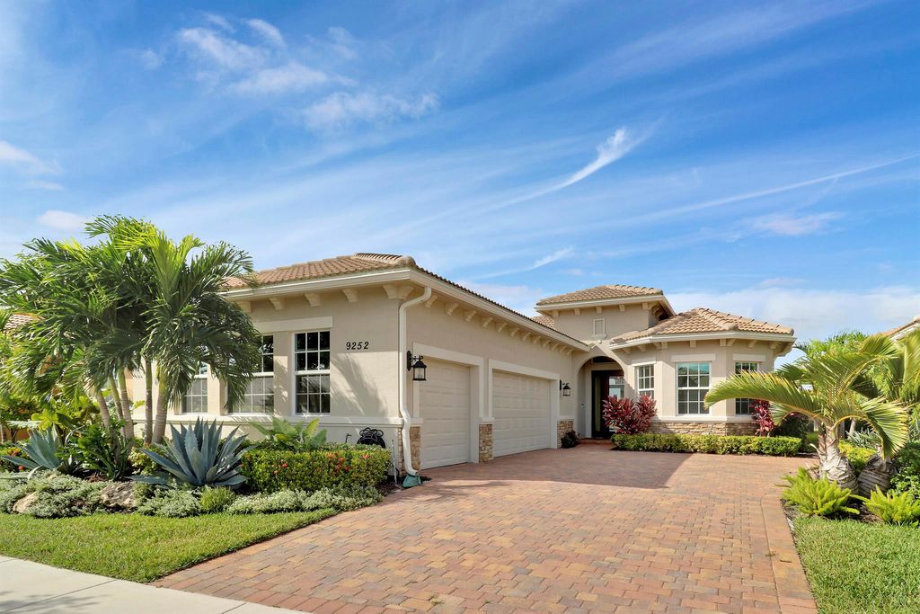 9252 SW Miracoli Way, Port St Lucie, FL 34987