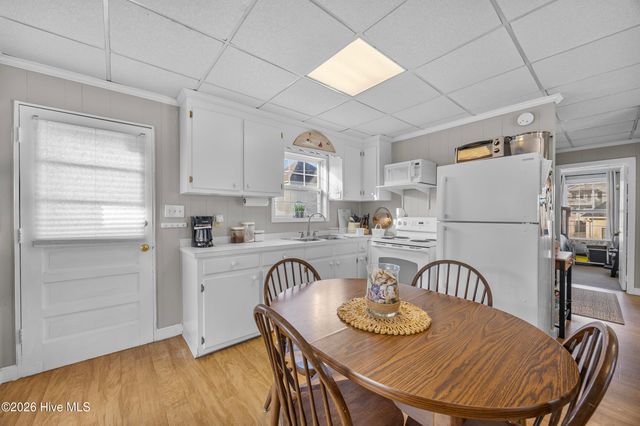 1116 Bowfin Lane, Carolina Beach, NC 28428