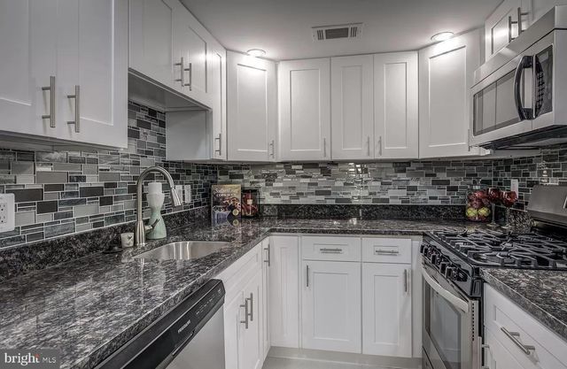14822 BRYAN CT, Woodbridge, VA 22193