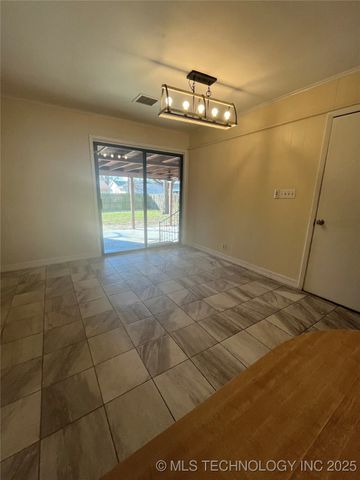 7470 E 29th Street, Tulsa, OK 74129