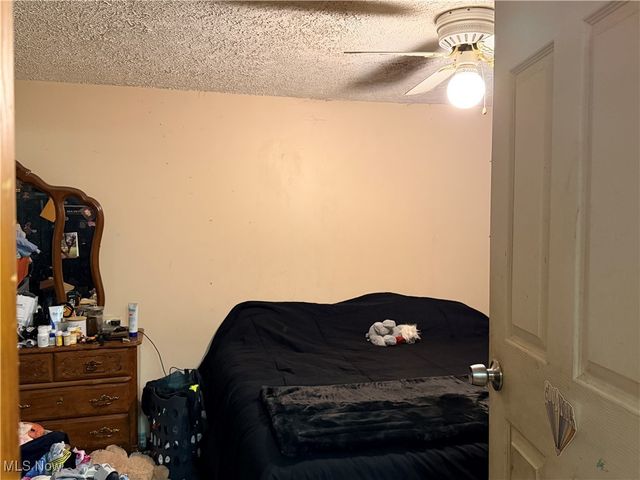 6101 Green Road, Ashtabula, OH 44004