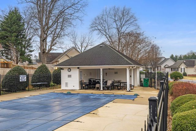 709 Running Creek Lane, Boiling Springs, SC 29316