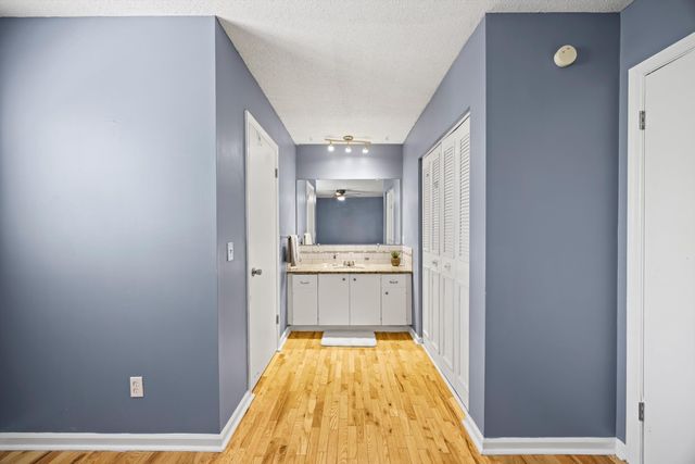 483 King Crest Lane, Hixson, TN 37343