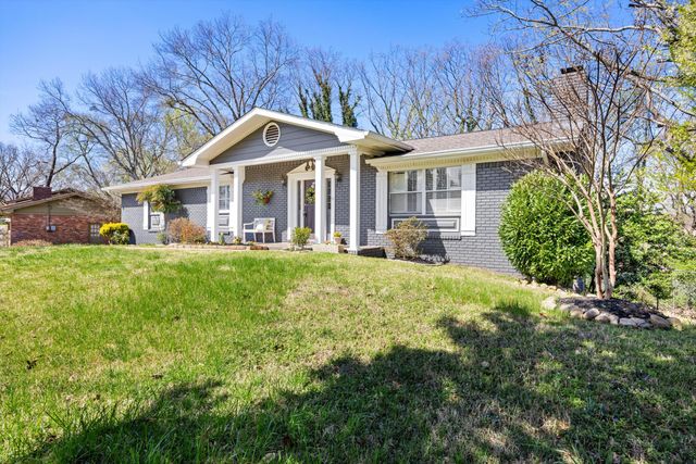 483 King Crest Lane, Hixson, TN 37343