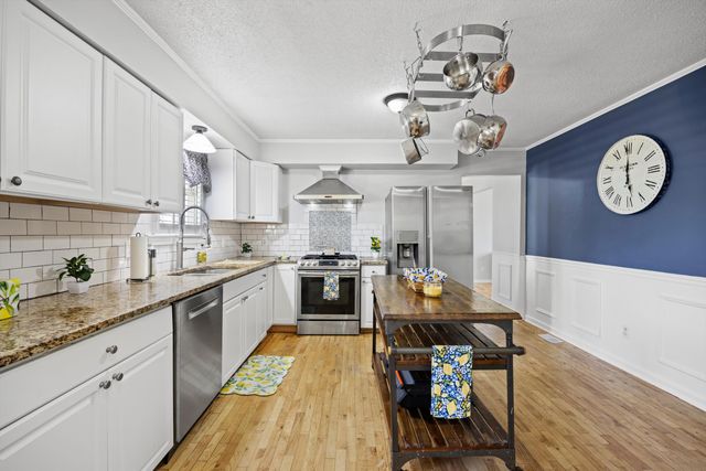 483 King Crest Lane, Hixson, TN 37343