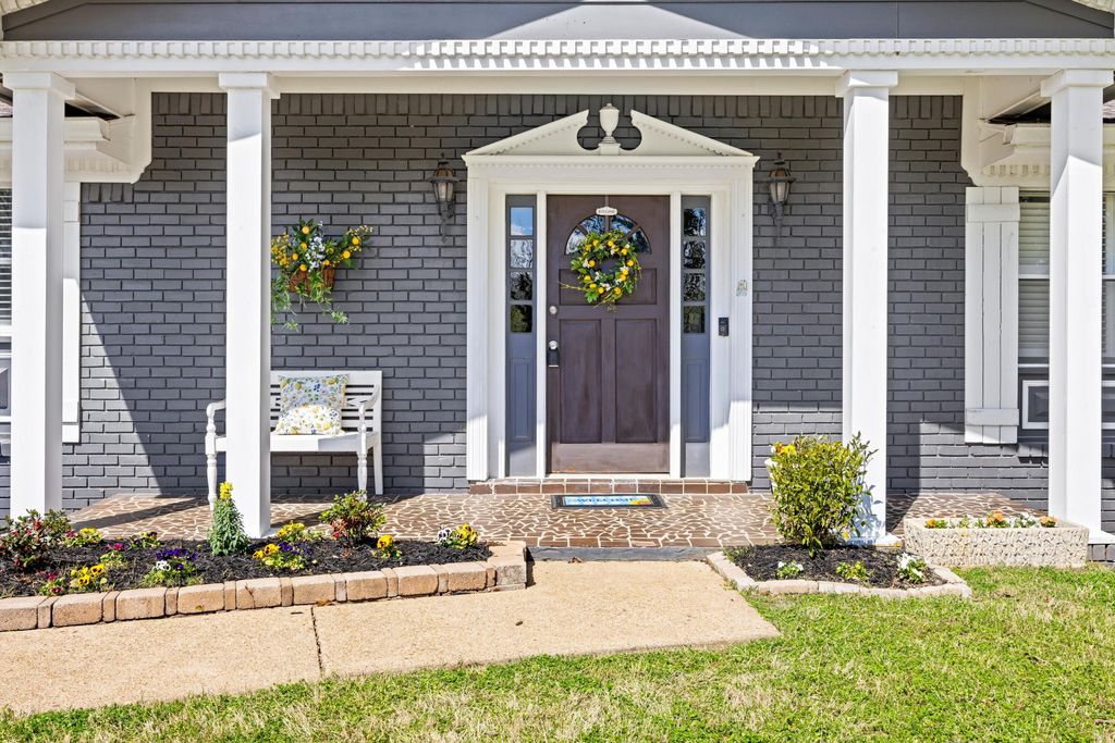 483 King Crest Lane, Hixson, TN 37343