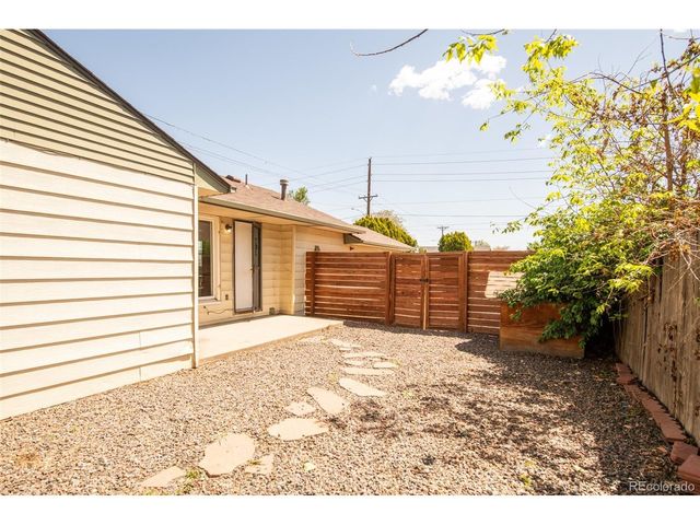 2690 E 49th Ave, Denver, CO 80216