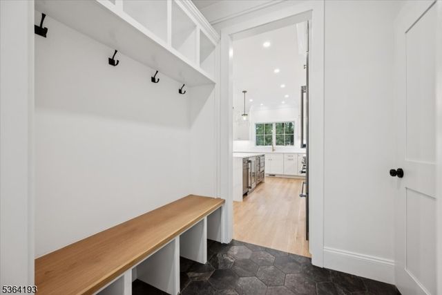 35 Jackson Ave, Chatham Boro, NJ 07928