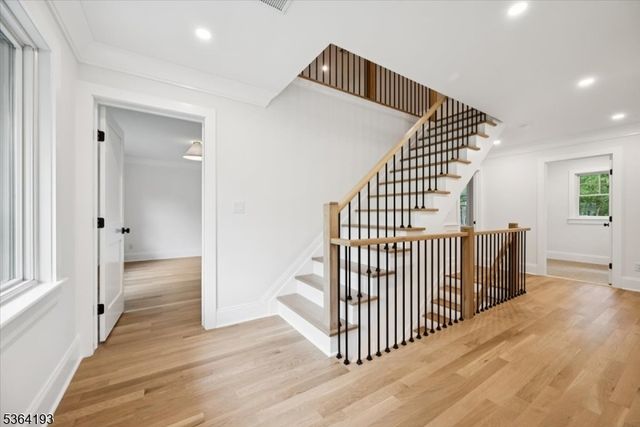 35 Jackson Ave, Chatham Boro, NJ 07928