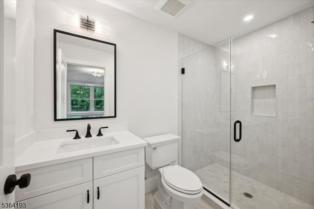 35 Jackson Ave, Chatham Boro, NJ 07928