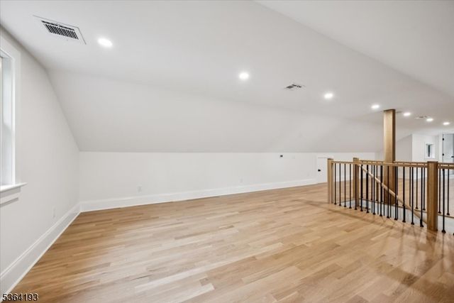 35 Jackson Ave, Chatham Boro, NJ 07928