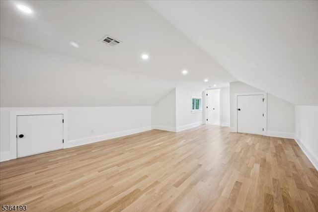 35 Jackson Ave, Chatham Boro, NJ 07928