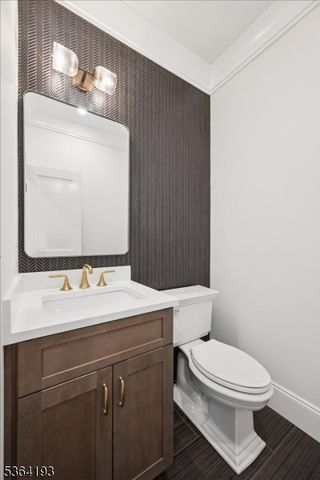 35 Jackson Ave, Chatham Boro, NJ 07928