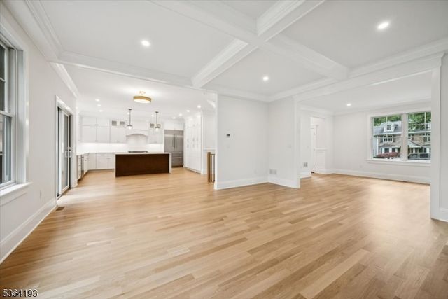 35 Jackson Ave, Chatham Boro, NJ 07928