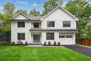 35 Jackson Ave, Chatham Boro, NJ 07928