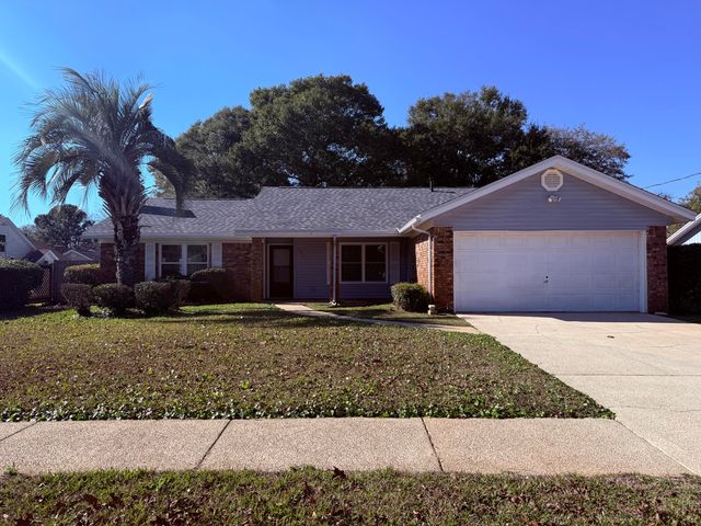 301 Dawn Lane, Mary Esther, FL 32569