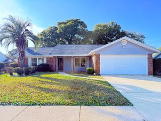 301 Dawn Lane, Mary Esther, FL 32569