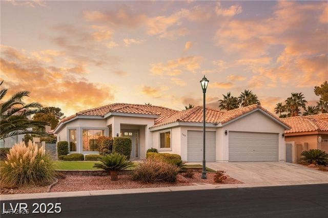 1613 Shadow Rock Drive, Las Vegas, NV 89117