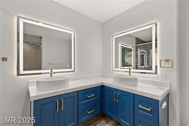 1613 Shadow Rock Drive, Las Vegas, NV 89117