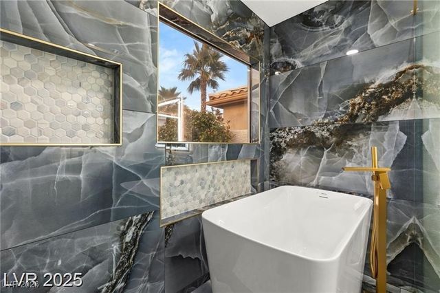 1613 Shadow Rock Drive, Las Vegas, NV 89117