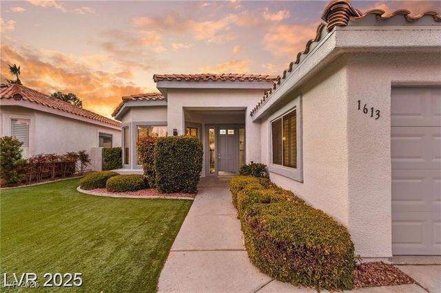 1613 Shadow Rock Drive, Las Vegas, NV 89117