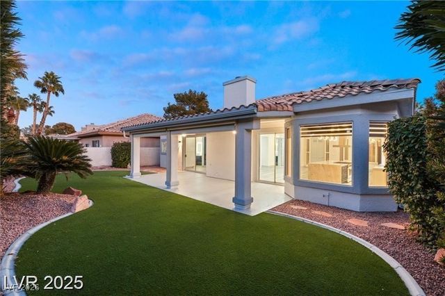 1613 Shadow Rock Drive, Las Vegas, NV 89117