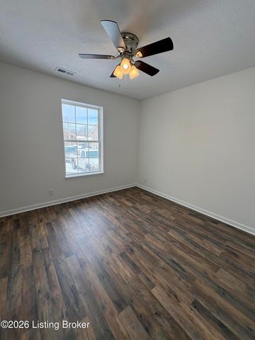 275 5th Ave, Shepherdsville, KY 40165