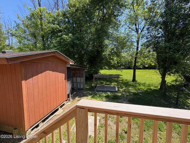 275 5th Ave, Shepherdsville, KY 40165