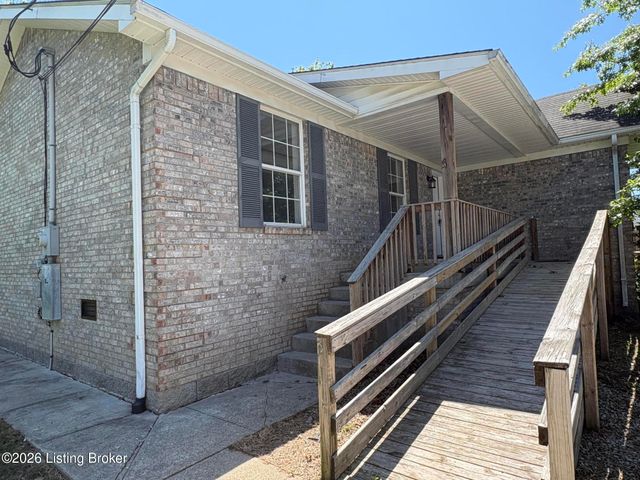 275 5th Ave, Shepherdsville, KY 40165