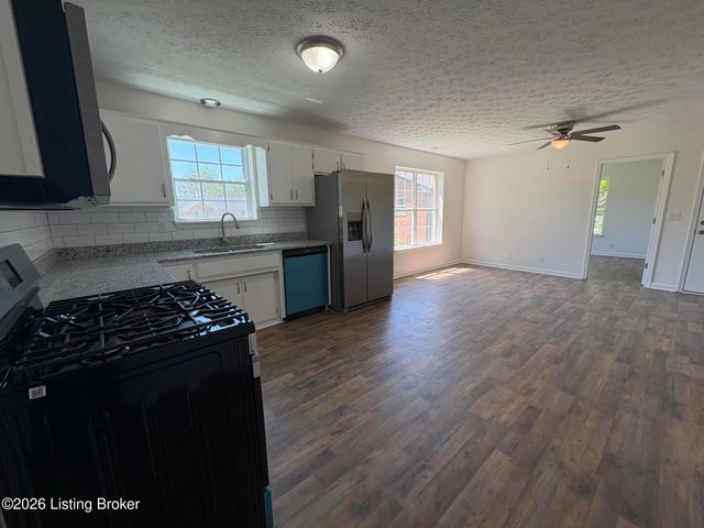275 5th Ave, Shepherdsville, KY 40165