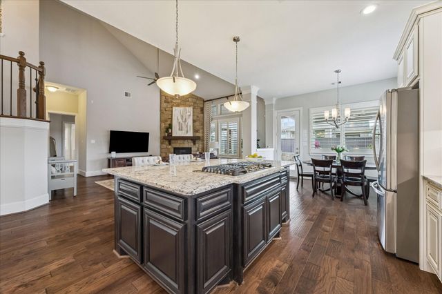 1819 Eagle Creek Drive, Friendswood, TX 77546