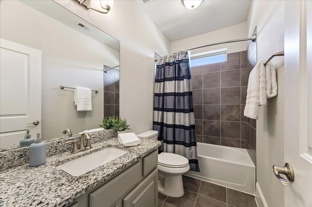 1819 Eagle Creek Drive, Friendswood, TX 77546