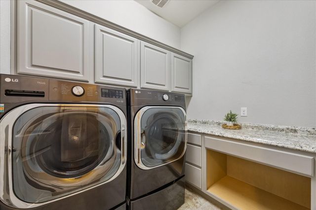 1819 Eagle Creek Drive, Friendswood, TX 77546