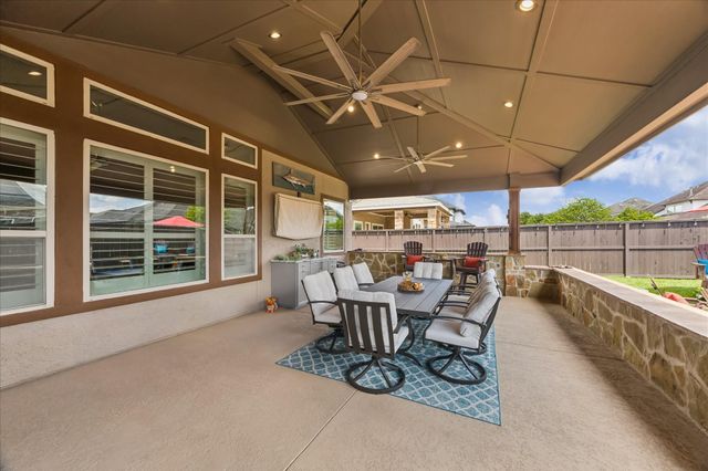 1819 Eagle Creek Drive, Friendswood, TX 77546