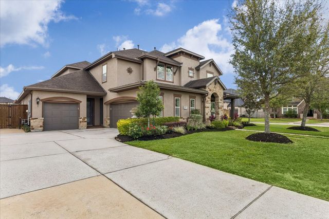 1819 Eagle Creek Drive, Friendswood, TX 77546