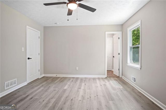 350 Roundup Trail, Ellenwood, GA 30294