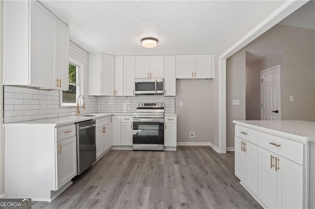 350 Roundup Trail, Ellenwood, GA 30294