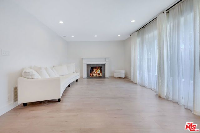 149 S Kenter Avenue, Los Angeles, CA 90049