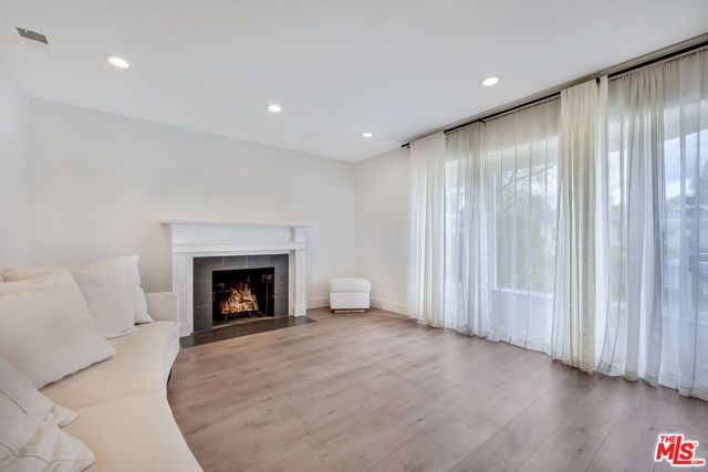 149 S Kenter Avenue, Los Angeles, CA 90049