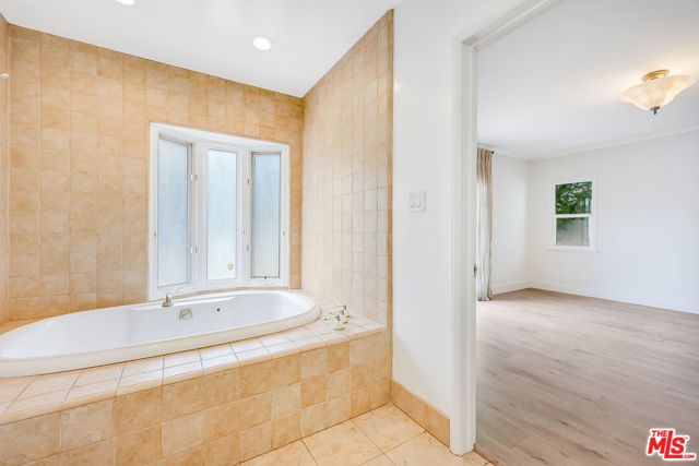 149 S Kenter Avenue, Los Angeles, CA 90049