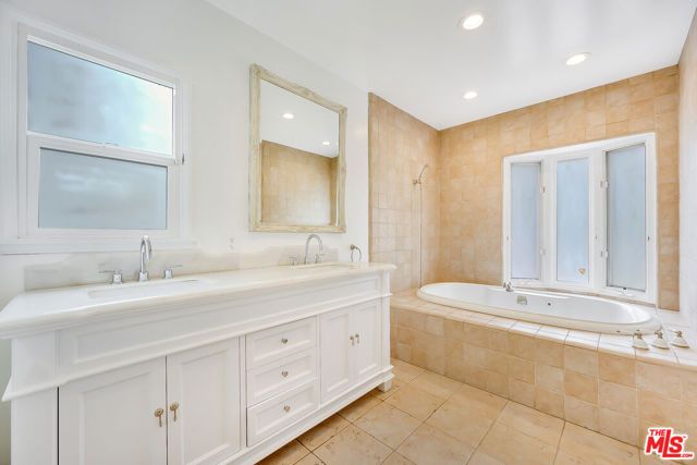 149 S Kenter Avenue, Los Angeles, CA 90049