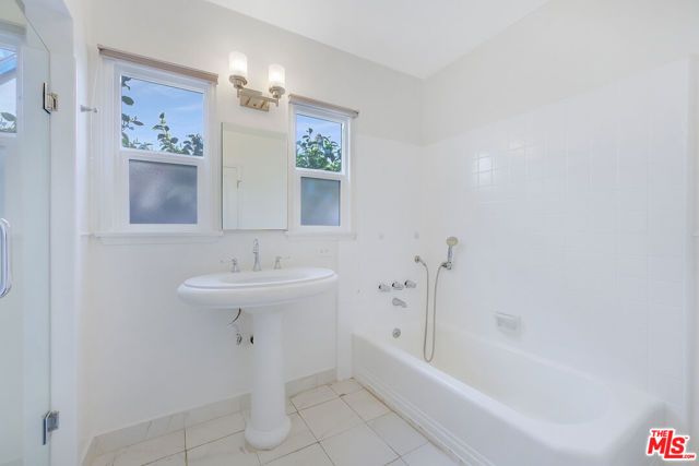 149 S Kenter Avenue, Los Angeles, CA 90049