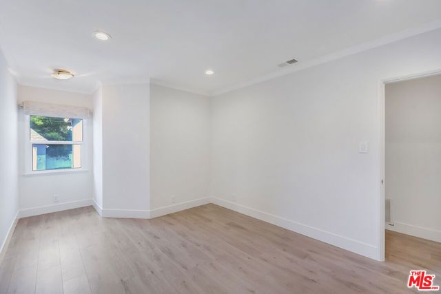 149 S Kenter Avenue, Los Angeles, CA 90049