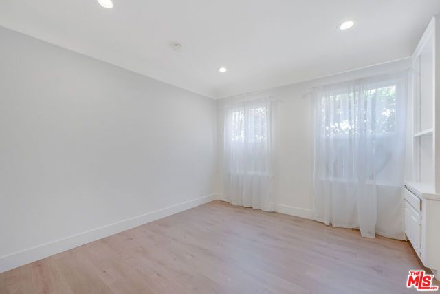149 S Kenter Avenue, Los Angeles, CA 90049