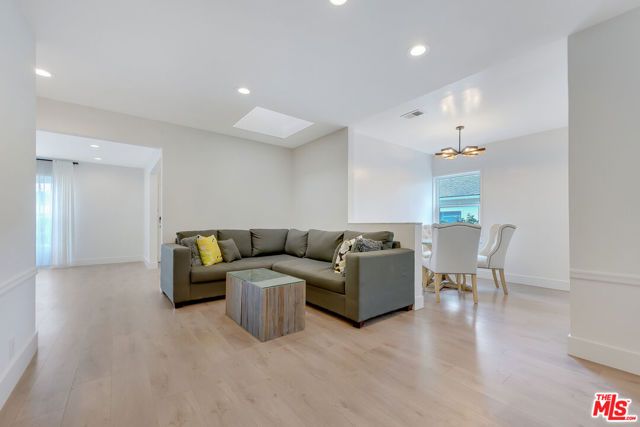 149 S Kenter Avenue, Los Angeles, CA 90049