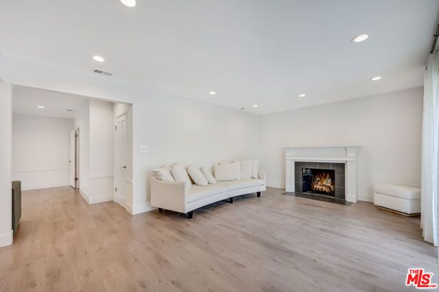 149 S Kenter Avenue, Los Angeles, CA 90049