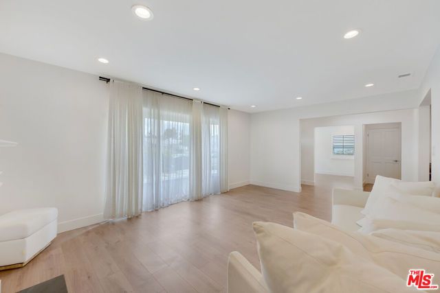 149 S Kenter Avenue, Los Angeles, CA 90049